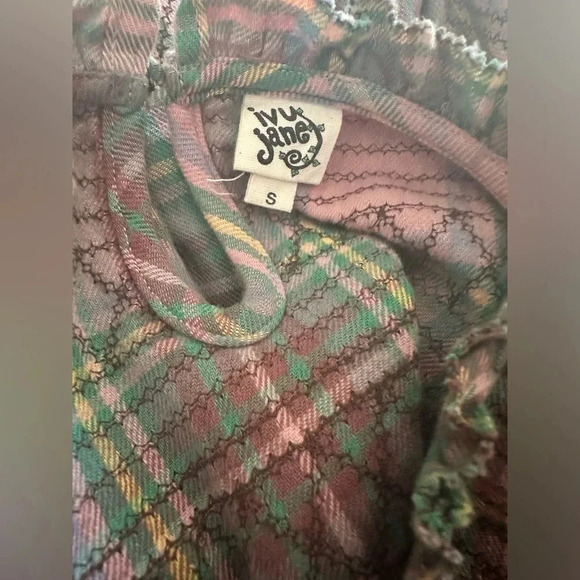 Ivy Jane Passion For Plaid Top. Size Small - Picture 6 of 6